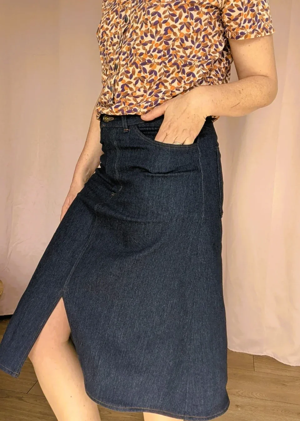 Photo du patron La Jupe Charmante - Patron Et Tuto Jupe En Jeans cousu · vue 1 sur 8