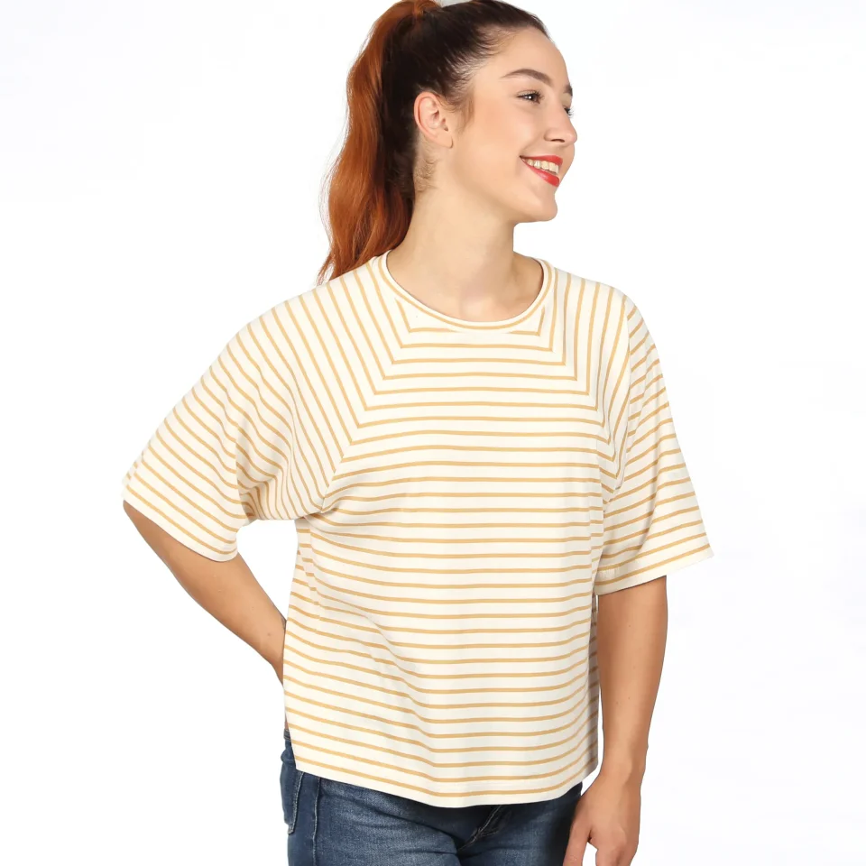 Photo du patron T-Shirt Oversize Madame Lori cousu · vue 1 sur 8