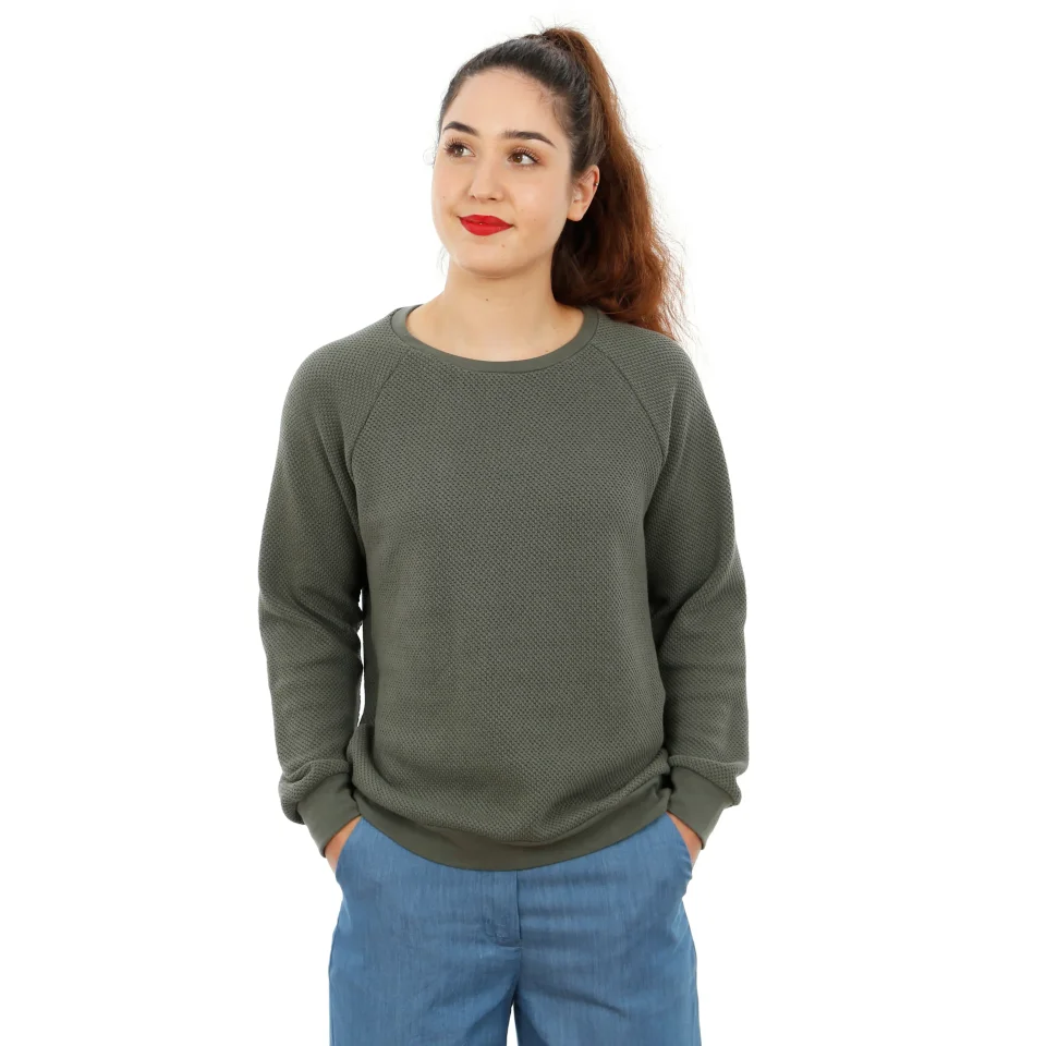 Photo du patron Pullover Simple Madame Svenja cousu · vue 1 sur 8