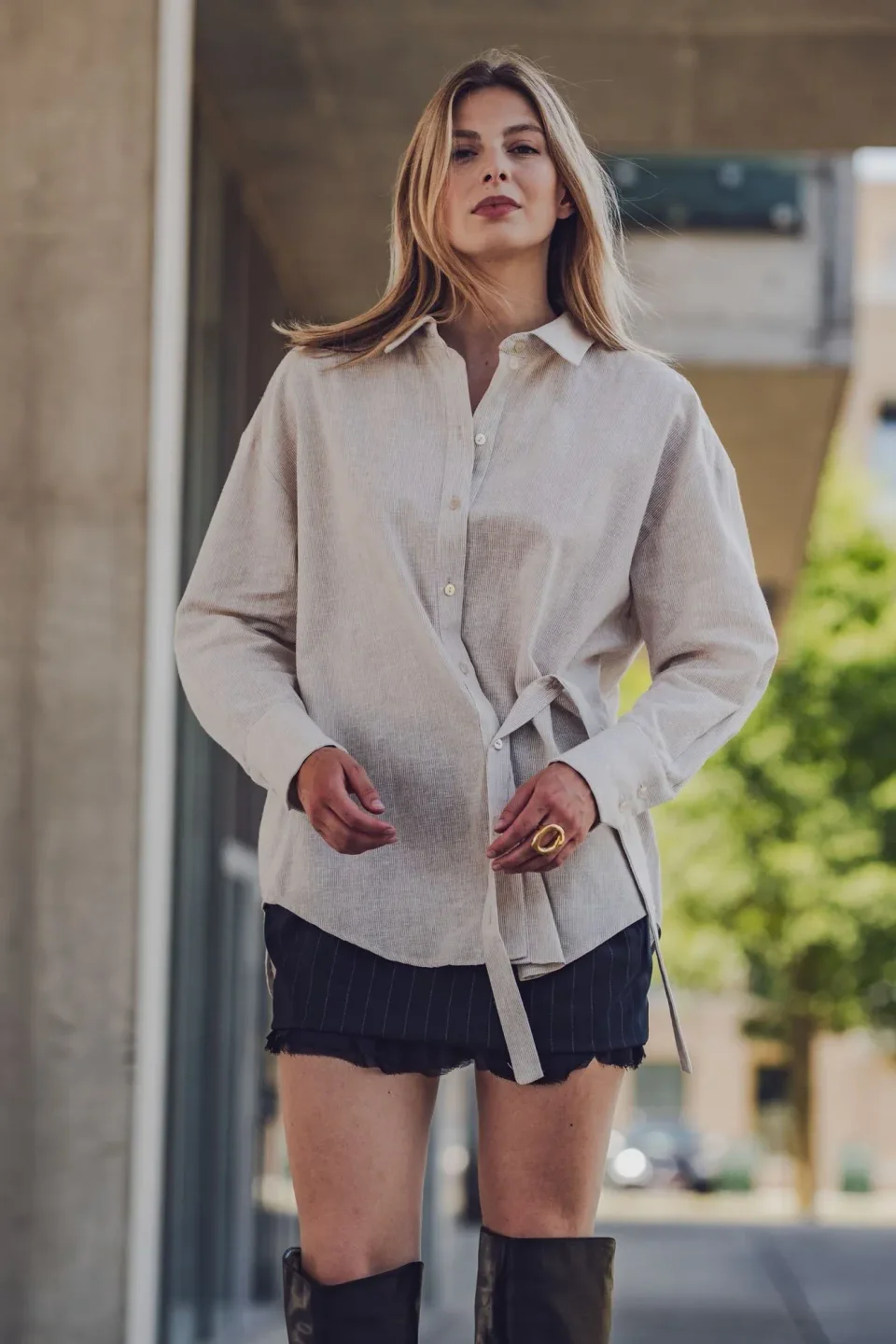 Photo du patron Libbie Blouse Sewing Pattern (L-Family containing 5 patterns) cousu · vue 1 sur 8